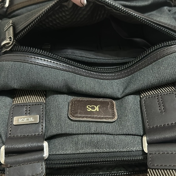 TUMI - Picture 8 of 10